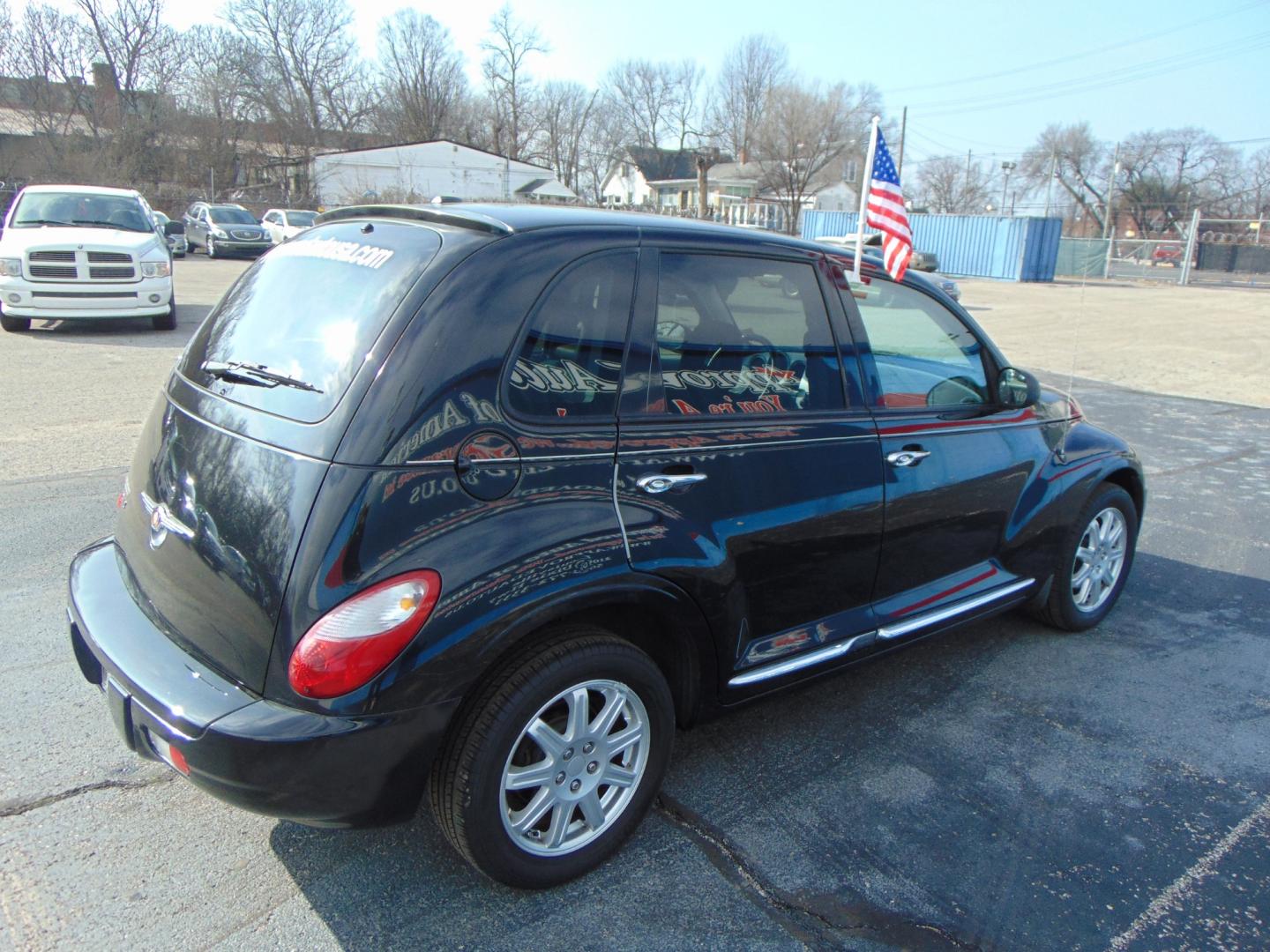 2010 Black Chrysler PT Cruiser (3A4GY5F91AT) with an 4-Cyl 2.4 Liter engine, Automatic, 4-Spd w/Overdrive transmission, located at 2105 Dixie Hwy, Louisville, KY, 40210, (502) 772-3333, 38.220932, -85.795441 - Photo#10